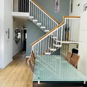 Modern Centre House Holiday home