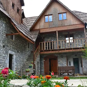 https://shpella-guesthouse-theth.albaniahotels.org