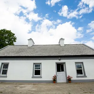 Mary's Cosy On The Wild Atlantic Way Holiday home